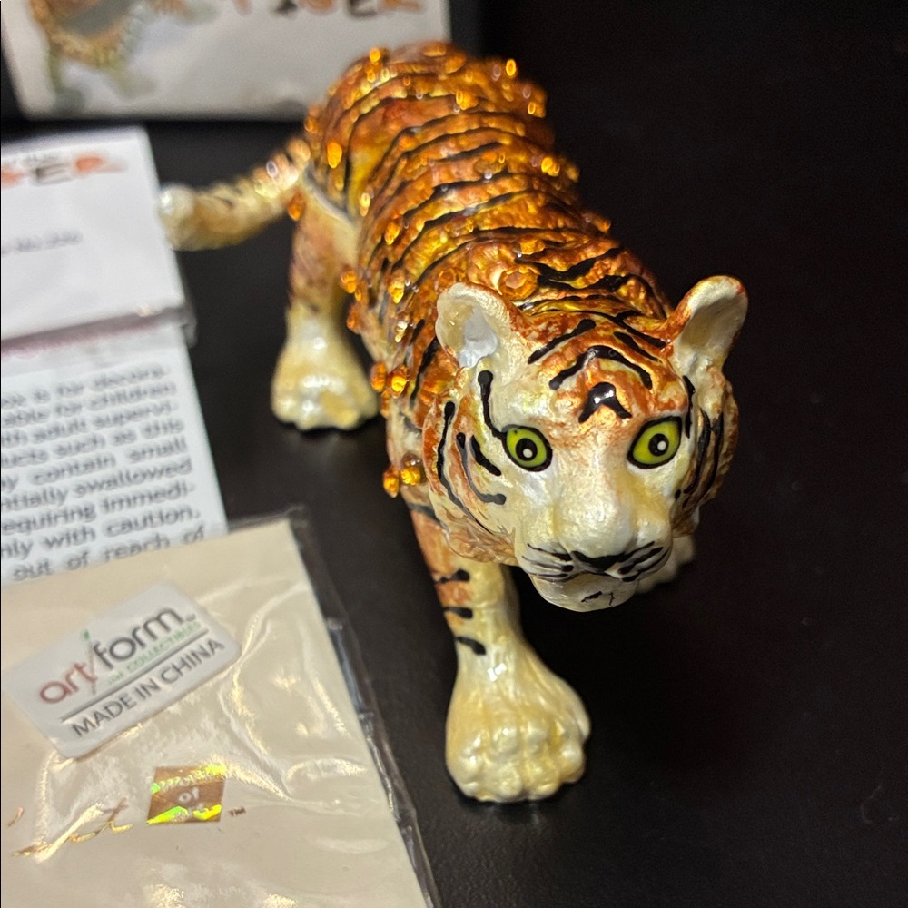 Vintage Art form release No. 226 collectible Year of the Tiger trinket box - Picture 15 of 16